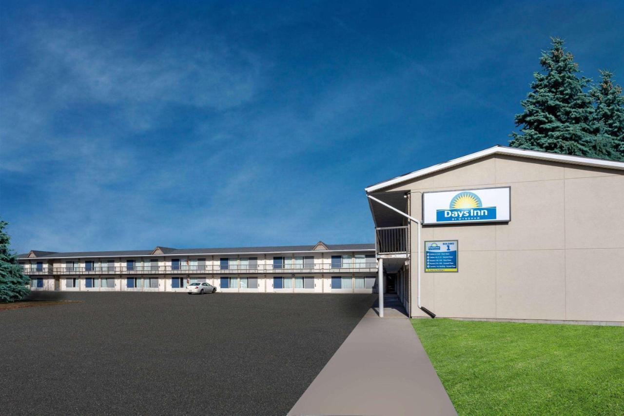 Days Inn By Wyndham Birch Run Exterior foto
